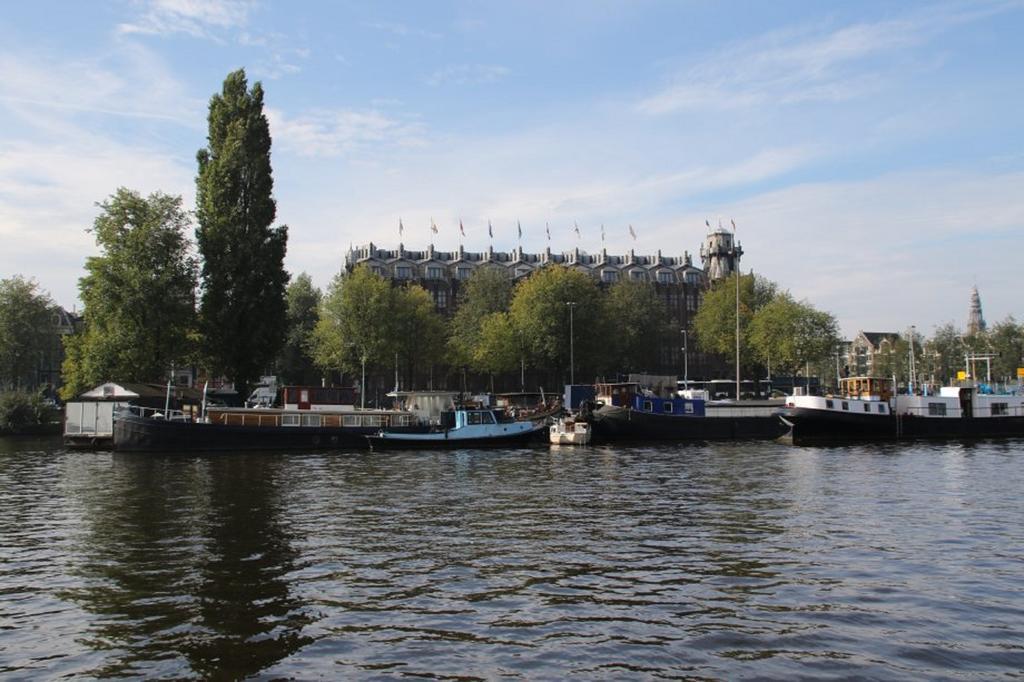 A304 Romantic Seaship In Top Center Amsterdam Exteriör bild